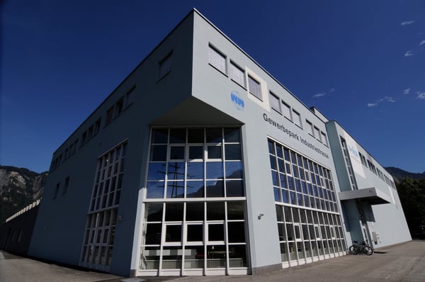 Großzügige Büroeinrichtung in bester Verkehrslage mit Atrium 1