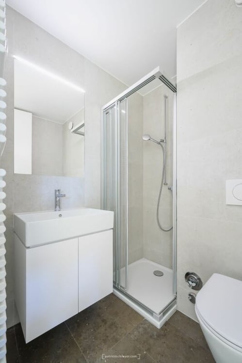 Beau studio entièrement rénové 3