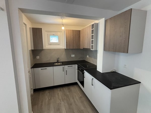 Appartement rénové de 3 pièces avec balcon !