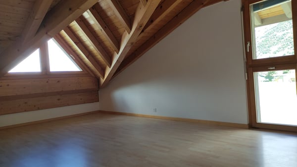 Helle 5.5-Zimmer-Wohnung mit Bergblick in Turtmann – sofort verfügbar! 5