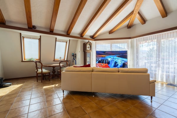 Grosszügige Attikawohnung mit Privatlift und sonniger Terrasse in Naters 35