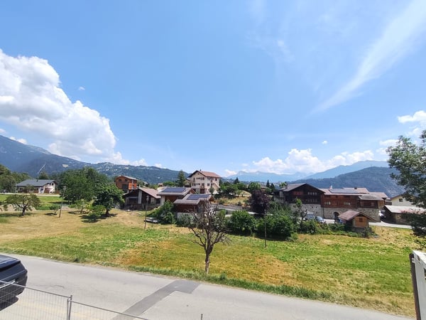 Charmant appartement de 2.5 pièces avec vue à Fortunau (Ayent) 2