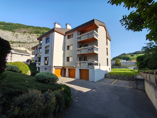 Bureau de 2.5 pièces à Saint-Maurice – Accessible et bien situé 2