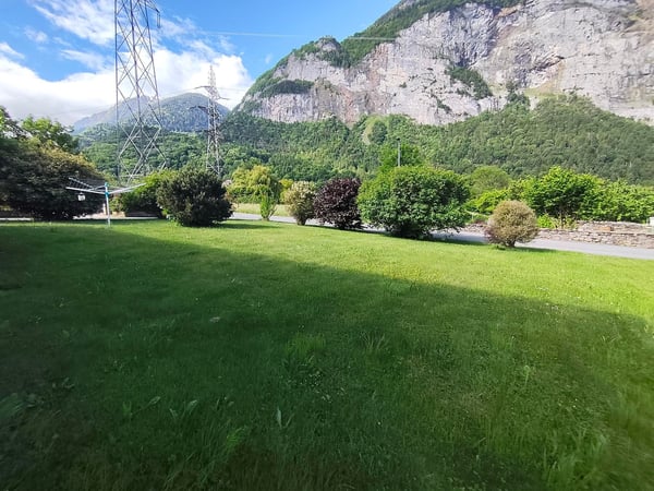 Villa de caractère à Saint-Maurice – 5.5 pièces avec vue et grand terrain 25