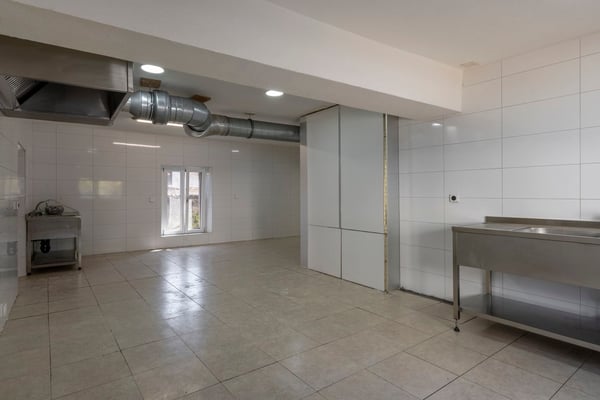 Immeuble mixte à haut potentiel au cœur du village de Bôle (Commune de Milvignes) 13