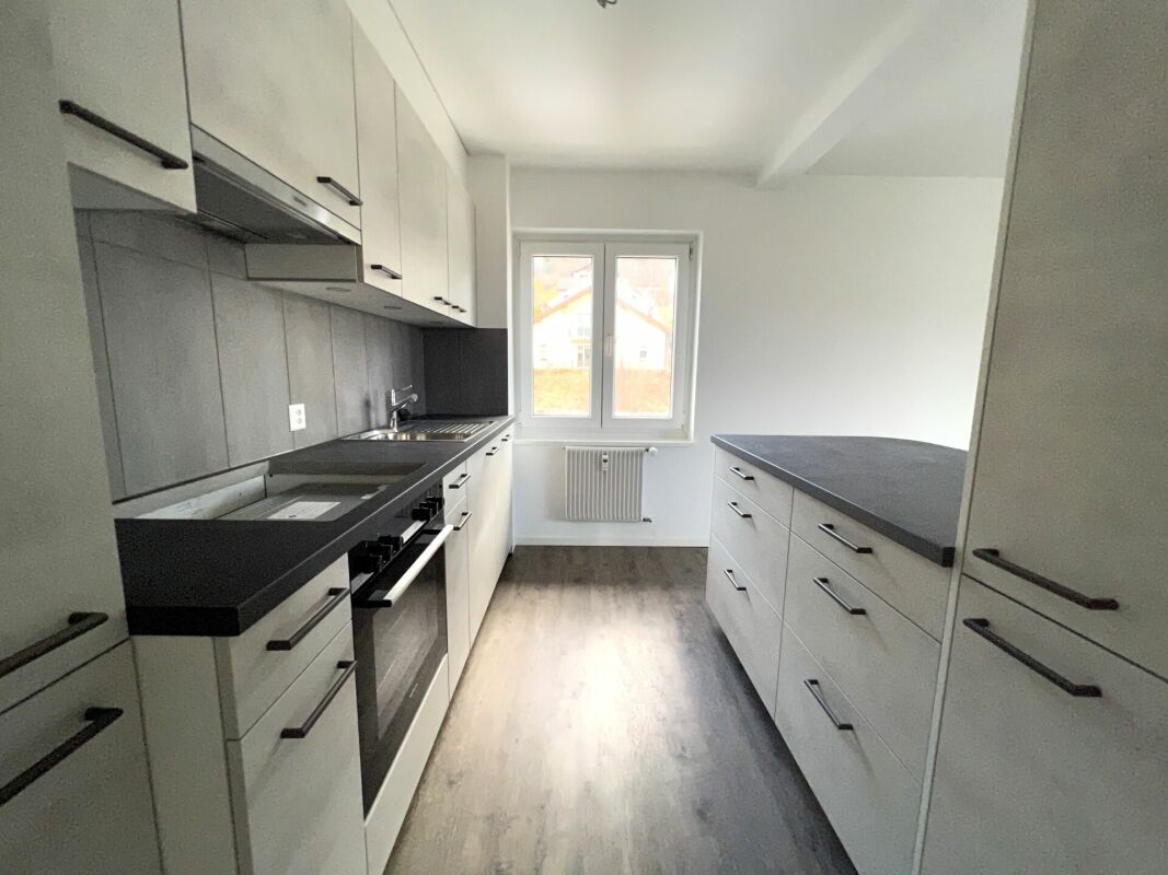 Bild Tramelan, wunderschönes renoviertes 5.5-Zimmer-Apartment mit Balkon