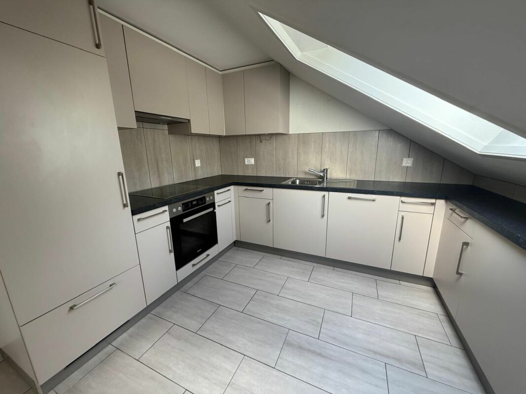 Bild St-Imier, magnifique appartement de 2.5 pièces 4ème étage avec garage