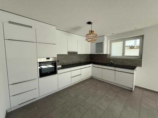 Tavannes, magnifique appartement de 1.5 pièces au rez avec terrasse 1