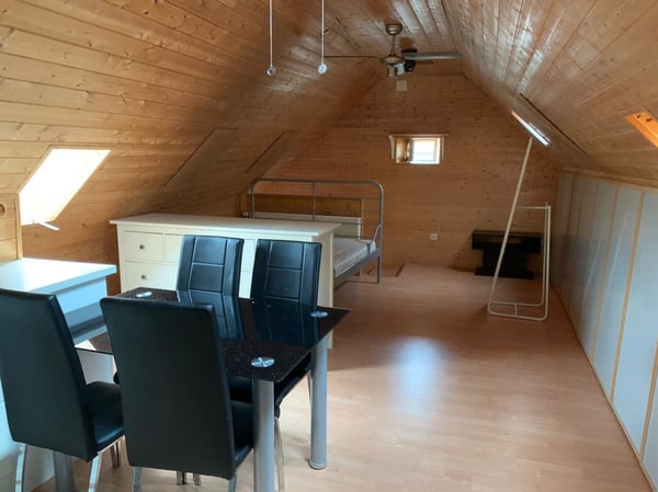 Chaux-de-Fonds, charmant studio meublé dans les combles 2