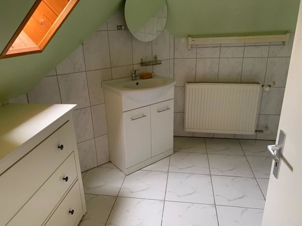 Chaux-de-Fonds, charmant studio meublé dans les combles 5