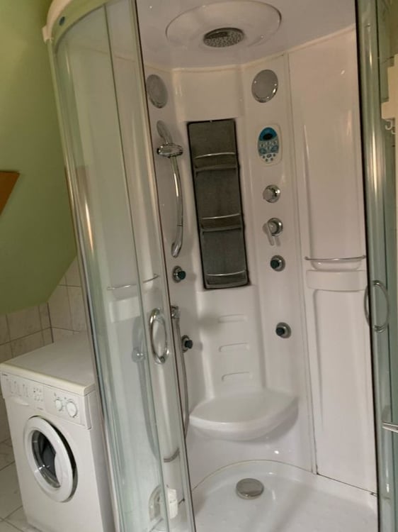 Chaux-de-Fonds, charmant studio meublé dans les combles 8