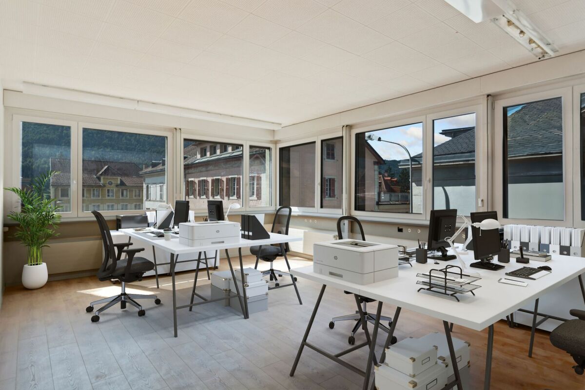 St-Imier, bureau / cabinet idéalement situé, surface dès 27m2