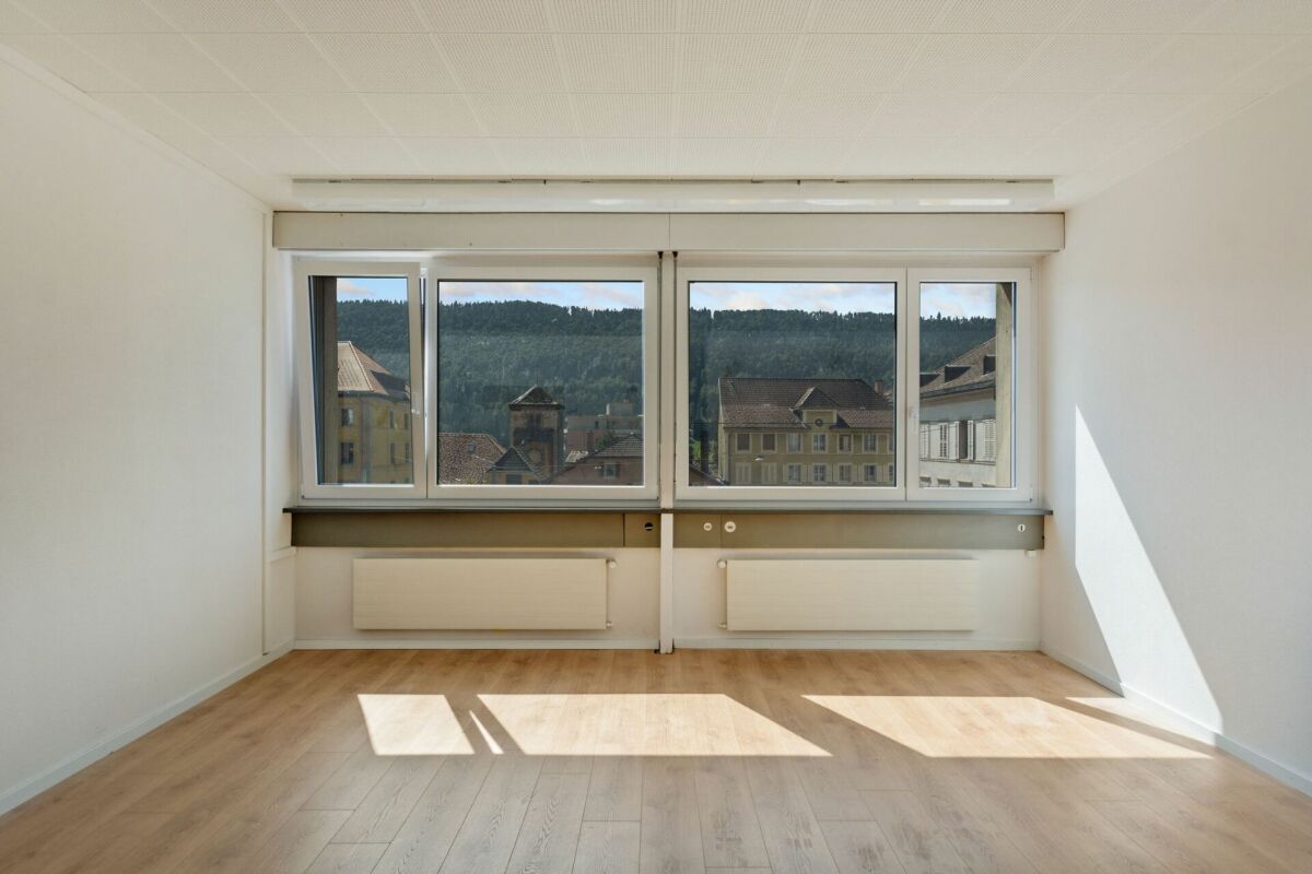 St-Imier, bureau / cabinet idéalement situé, surface dès 27m2