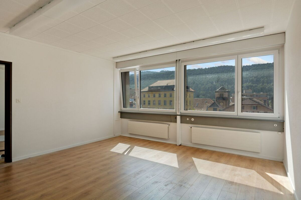 St-Imier, bureau / cabinet idéalement situé, surface dès 27m2