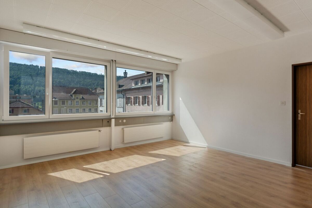 St-Imier, bureau / cabinet idéalement situé, surface dès 27m2