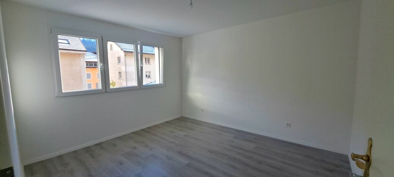 St-Imier, appartement de 4.5 pièces au 1er étage avec balcon