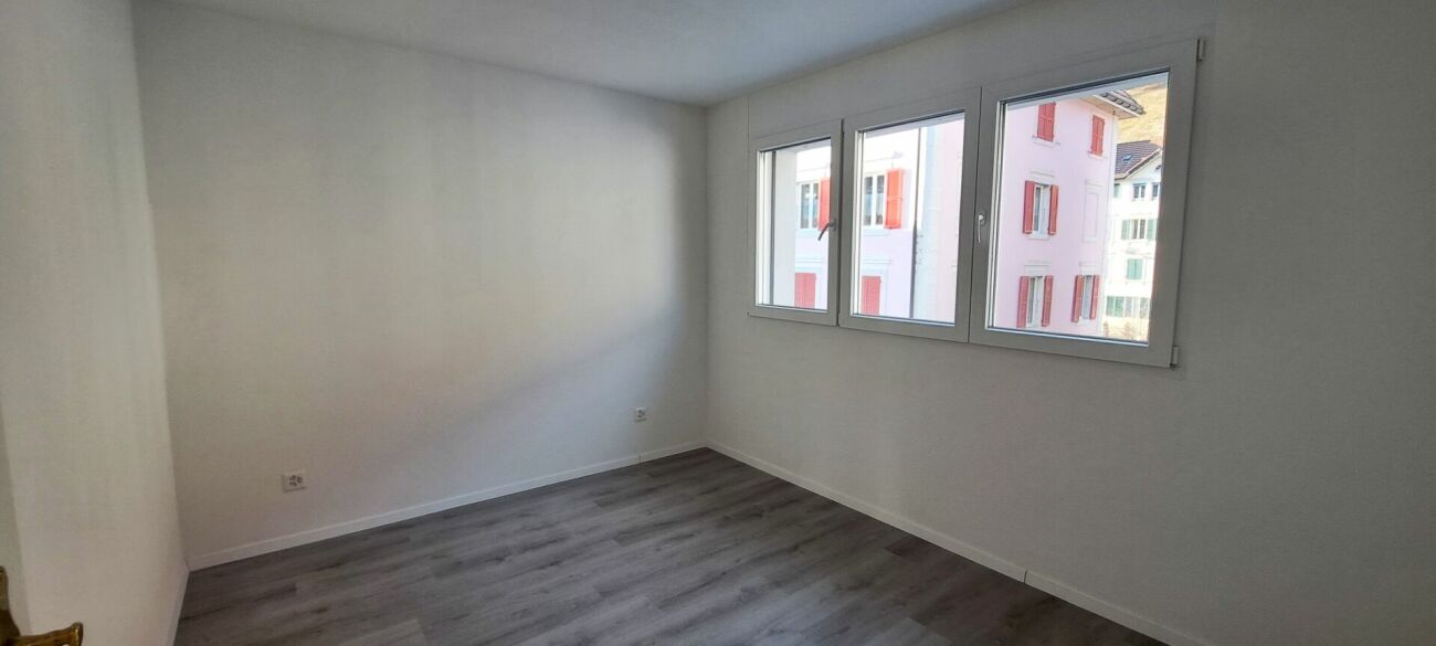St-Imier, appartement de 4.5 pièces au 1er étage avec balcon