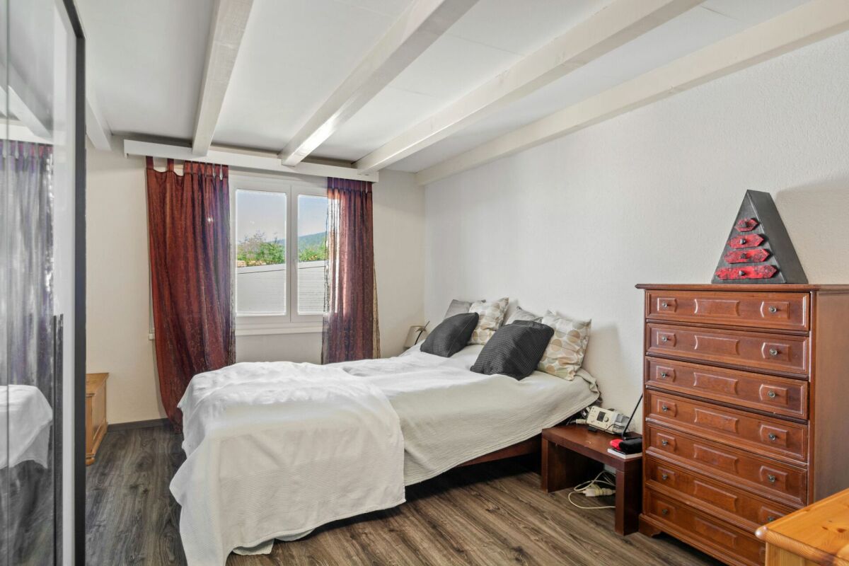 Dombresson, magnifique duplex de 4.5 pièces en attique, garage, place de parc