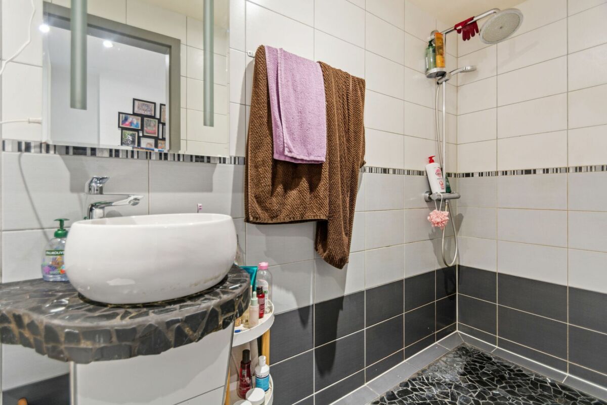 Dombresson, magnifique duplex de 4.5 pièces en attique, garage, place de parc