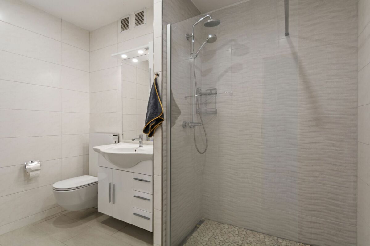 St-Imier, bel appartement rénové de 3.5 pces avec balcon et garage