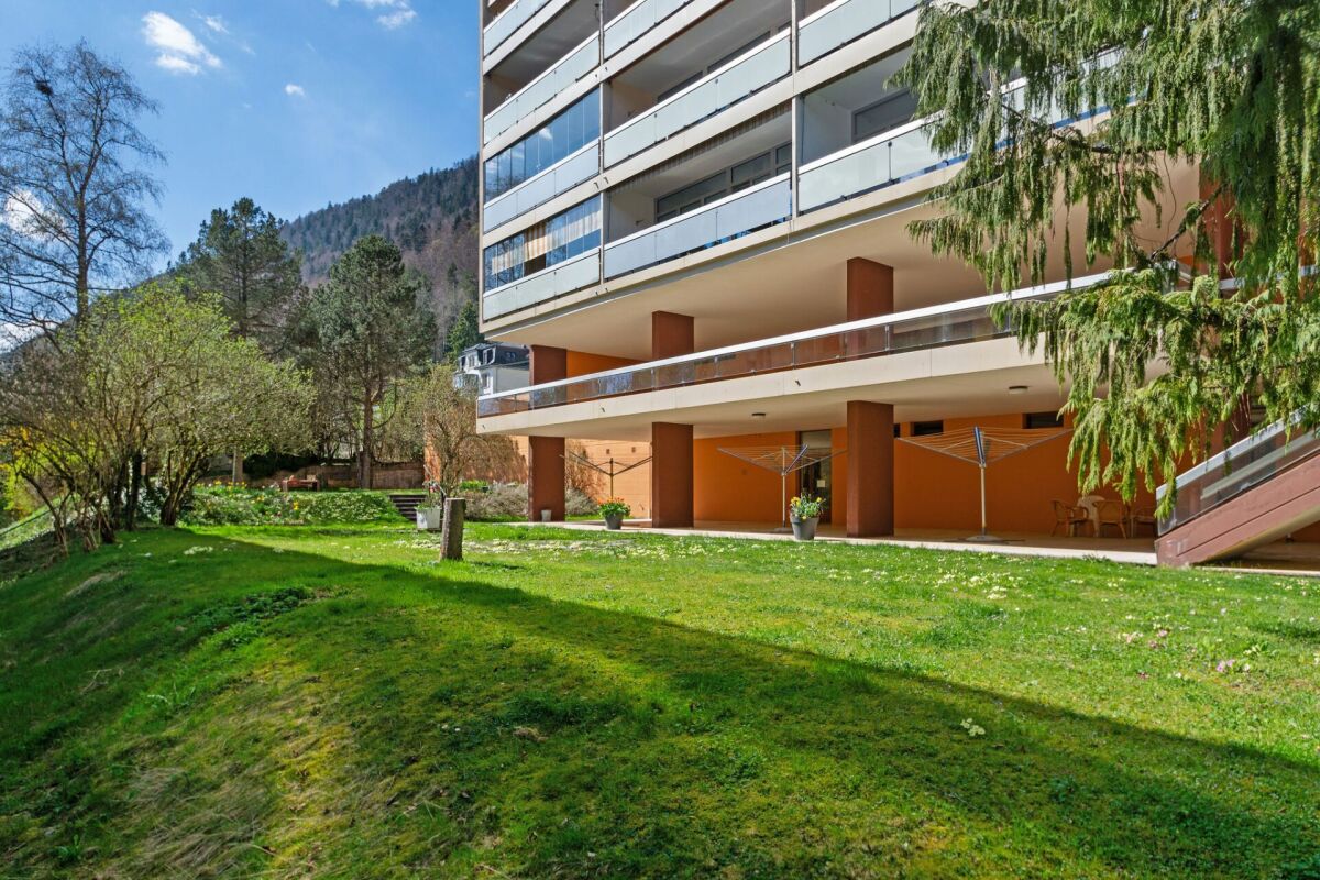 St-Imier, bel appartement rénové de 3.5 pces avec balcon et garage