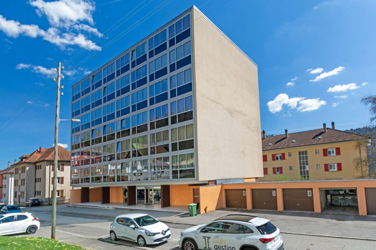 St-Imier, bel appartement rénové de 3.5 pces avec balcon et garage