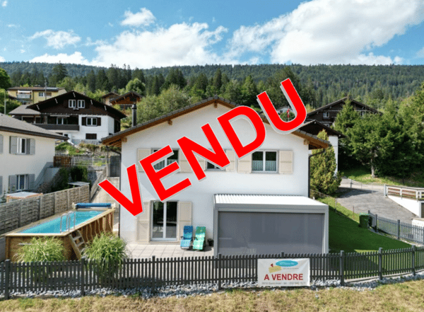 Cormoret, magnifique villa 5.5 pièces avec garage et piscine