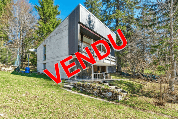 Les Savagnières, joli chalet de 4.5 pièces en pleine nature avec garage