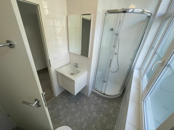 St-Imier, studio entièrement rénové au 1er étage 4