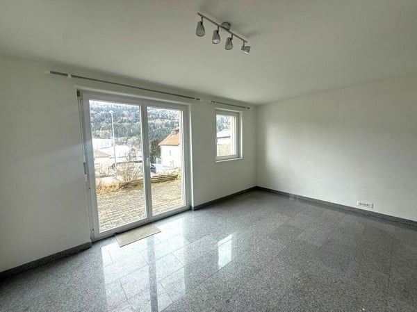 St-Imier, joli appartement 2.5 pièces avec terrasse, garage, jardin 5