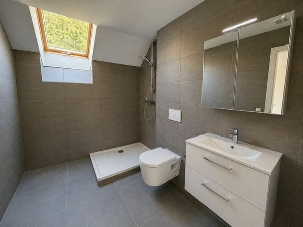 Sonvilier, splendide appartement 5.5 pièces au 4ème étage - NEUF 9