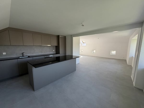 Sonvilier, splendide appartement 5.5 pièces au 4ème étage - NEUF 2