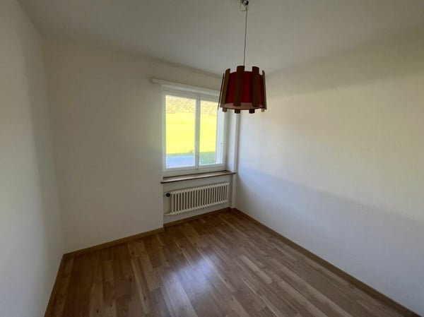 Corgémont, joli appartement de 3 pièces au 1er étage avec balcon 3