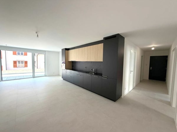 Villeret, splendide appartement de 4.5 pièces avec terrasse et jardin privatif