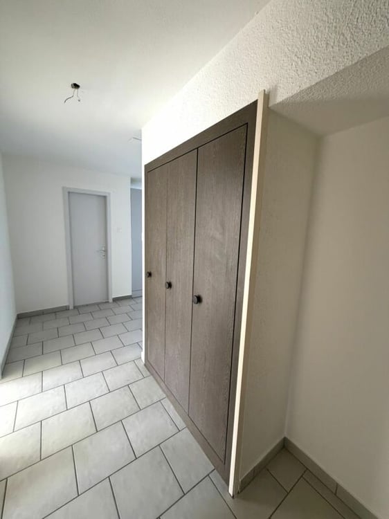 Tavannes, joli logement de 3.5 pièces rénové au 1er étage avec balcons 7