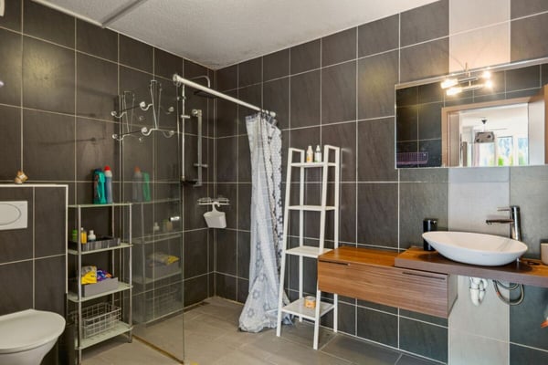 St-Imier, magnifique villa de 5.5 pièces avec jardin et carport 11
