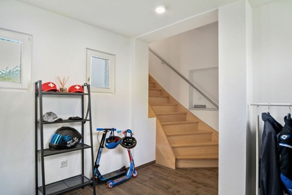 Sonvilier, maison de 5.5 pièces rénovée avec une surface louée 15