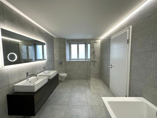 Sonvilier, maison de 5.5 pièces rénovée avec une surface louée 6