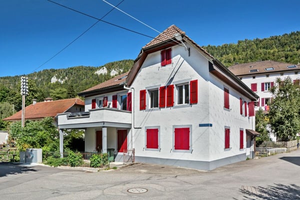 Sonvilier, maison de 5.5 pièces rénovée avec une surface louée 16