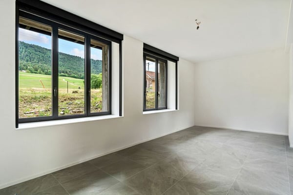 Courtelary, magnifique appartement de 3.5 pièces au rez 7