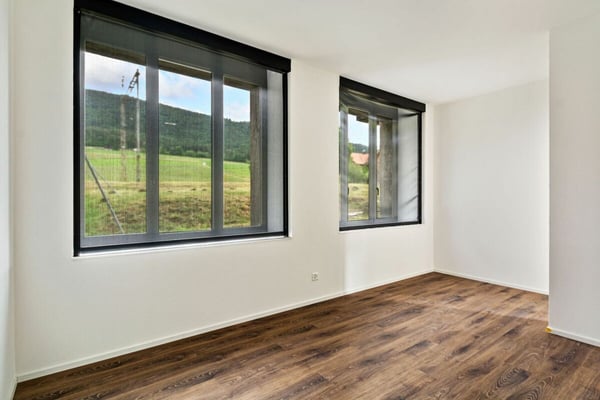 Courtelary, magnifique appartement de 3.5 pièces au rez 6