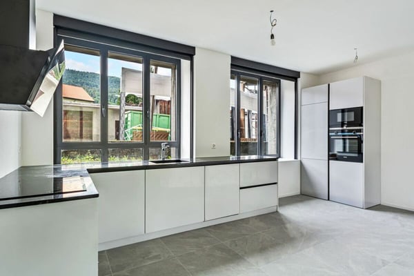 Courtelary, magnifique appartement de 3.5 pièces au rez 4