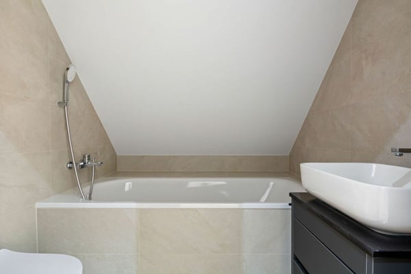 Courtelary, magnifique appartement de 4.5 pièces dans les combles 12