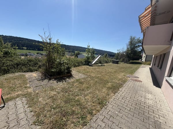 Tramelan, joli appartement de 2.5 pièces au 2ème étage avec balcon et vue dégagée 8