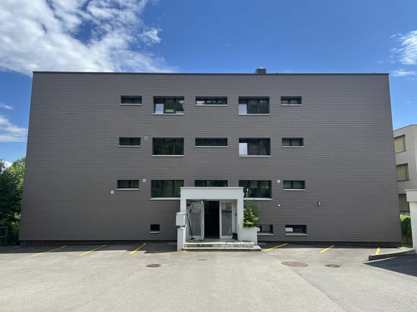 La Neuveville, magnifique appartement de 2.5 pièces entièrement rénové avec balcon 9