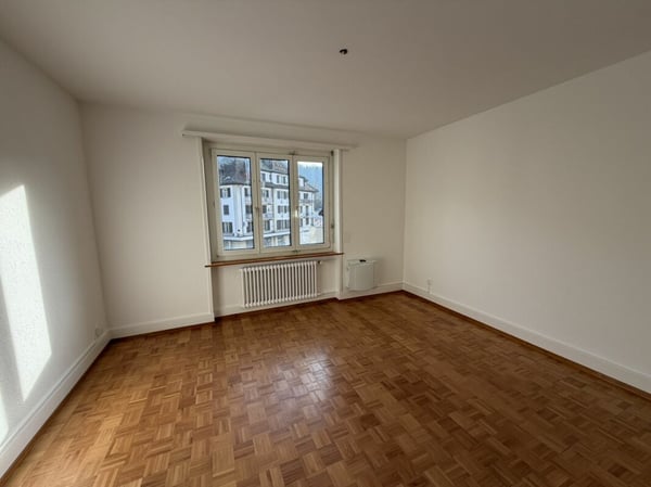 Tavannes, bel appartement de 3.5 pièces au 2ème étage avec ascenseur 5