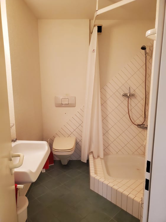 Bürofläche in Therwil – Erdgeschoss, renovierungsfähig, gute Verkehrsanbindung 9