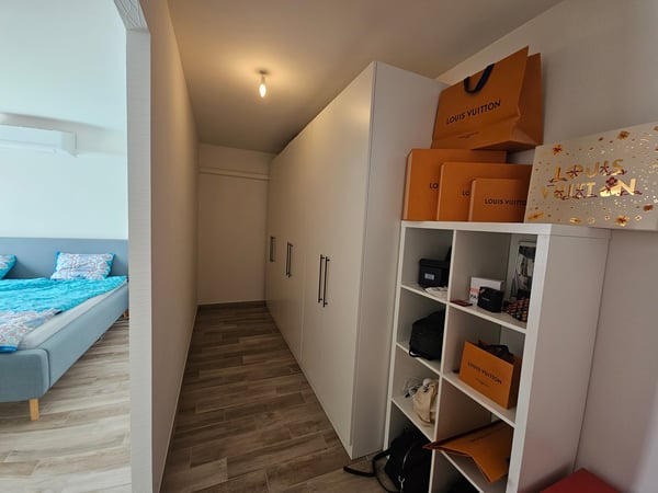 Modernes 6-Zimmer-Einfamilienhaus mit Pool in ruhiger Lage von Leymen 46