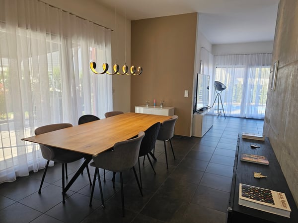 Modernes 6-Zimmer-Einfamilienhaus mit Pool in ruhiger Lage von Leymen 29