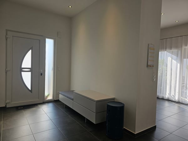 Modernes 6-Zimmer-Einfamilienhaus mit Pool in ruhiger Lage von Leymen 15